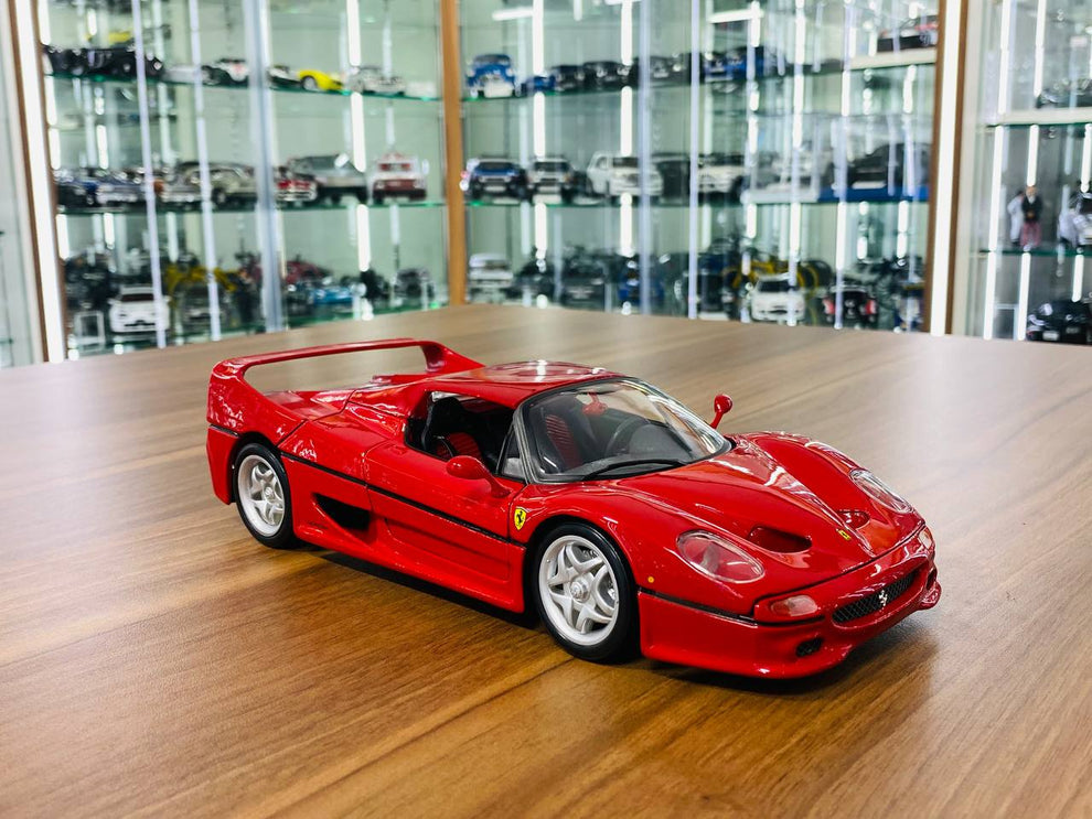 BURAGO 1:18 SCALE VINTAGE FERRARI F50 MADE IN ITALY