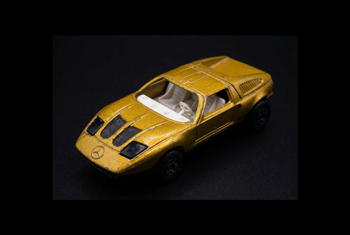 rare vintage Matchbox Super Kings K-30 Mercedes-Benz C111 (battery operated for head lights)
