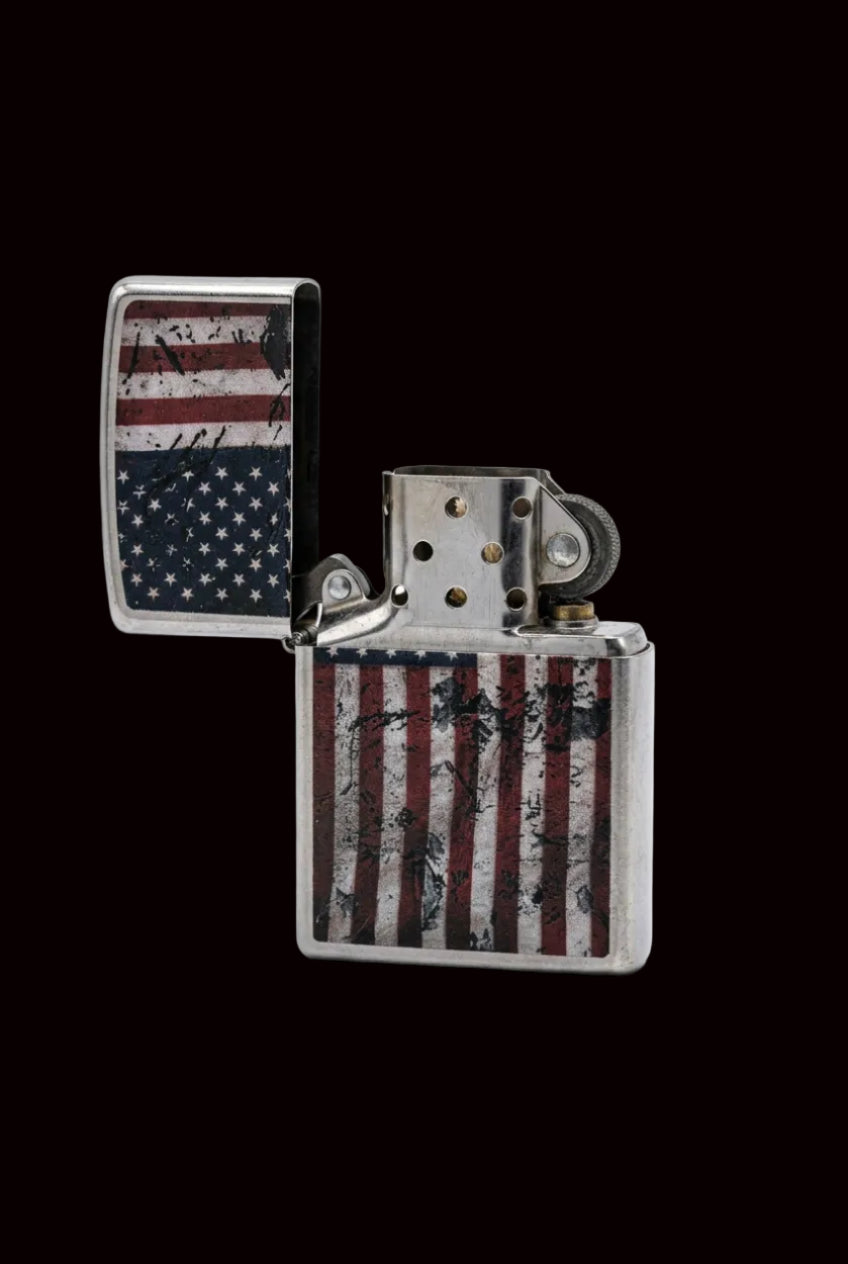 Zippo Distressed Americana / American Flag Windproof Lighter