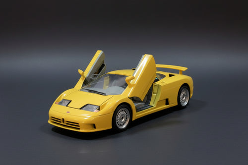 Bburago 1/18 Scale Vintage Bugatti EB 110 GT die-cast model car Made in Italy highly detailed
