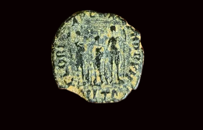 Authentic ancient roman coin HONORIUS; AD 393-423; AE NUMMUS.