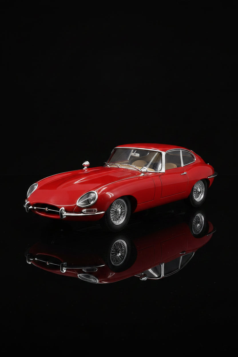 BBURAGO vintage red 1:18 scale model of a 1961 Jaguar E-Type Coupe MADE IN ITALY