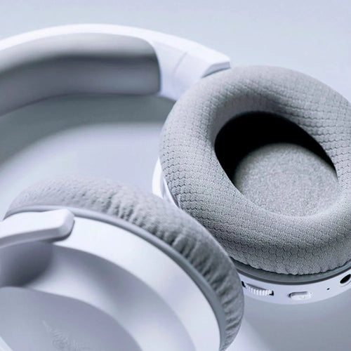 Razer   -   Barracuda   X   2022   Edition   Wireless   Stereo   Gaming   Headset   for   PC,   PS5,   PS4,   Switch,   and   Mobile   -   Mercury   White