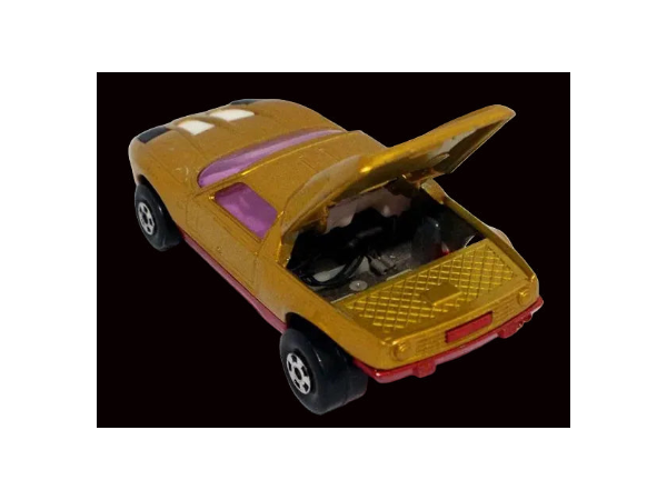 rare vintage Matchbox Super Kings K-30 Mercedes-Benz C111 (battery operated for head lights)