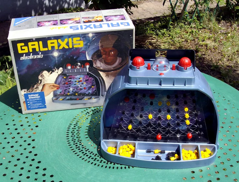 Galaxis electronic game box published by Ravensburger in 1980 (designed by David Wells)